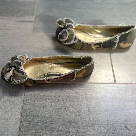 Matiko Canvas Camo Ballet Flats with Bow Size 9 - Picture 5 of 8